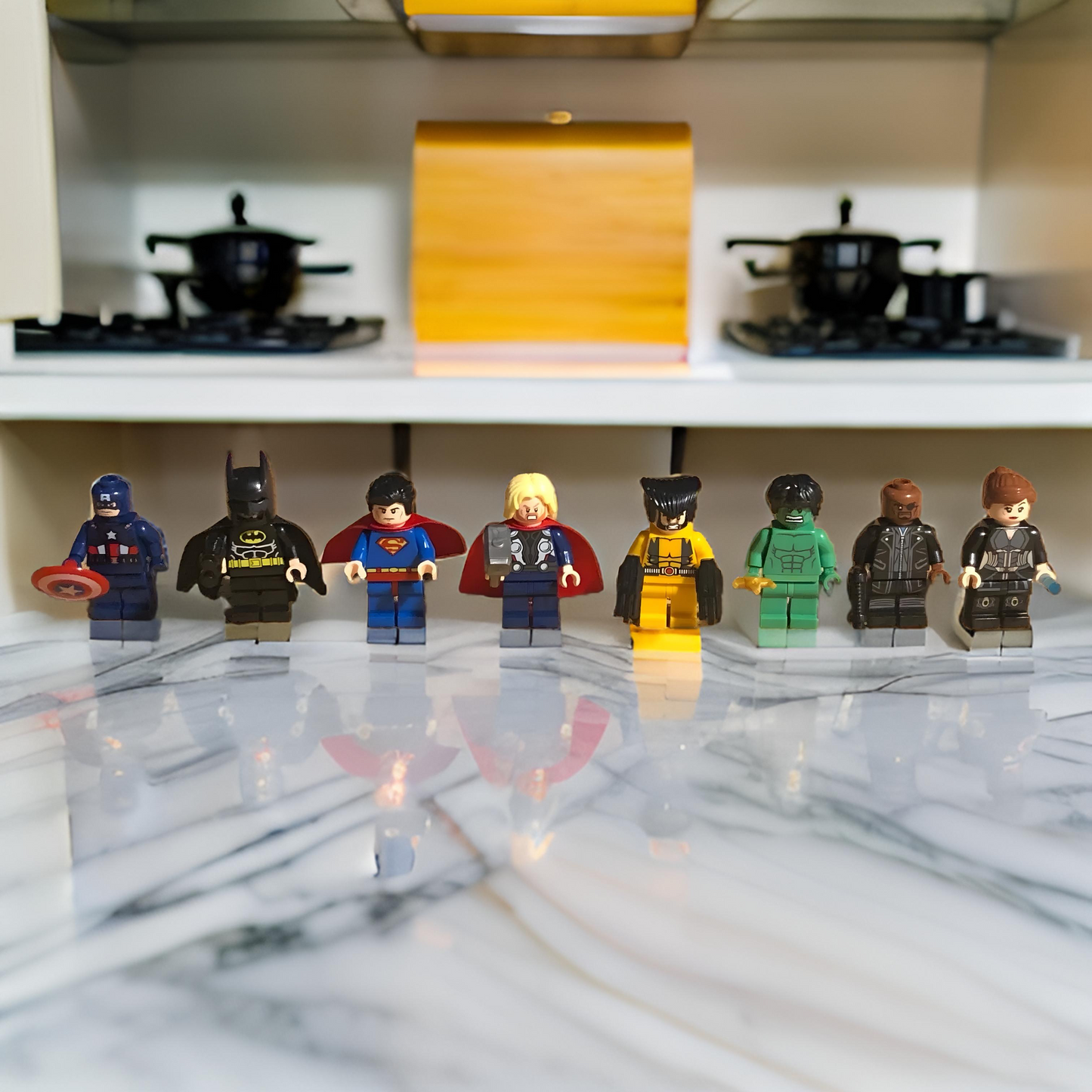 LEGO Minifigure Bundle, 8 Minifigures, Marvel & DC, Batman, Hulk etc…